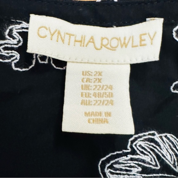 Cynthia Rowley Black and White Floral Blouse - Picture 4 of 4